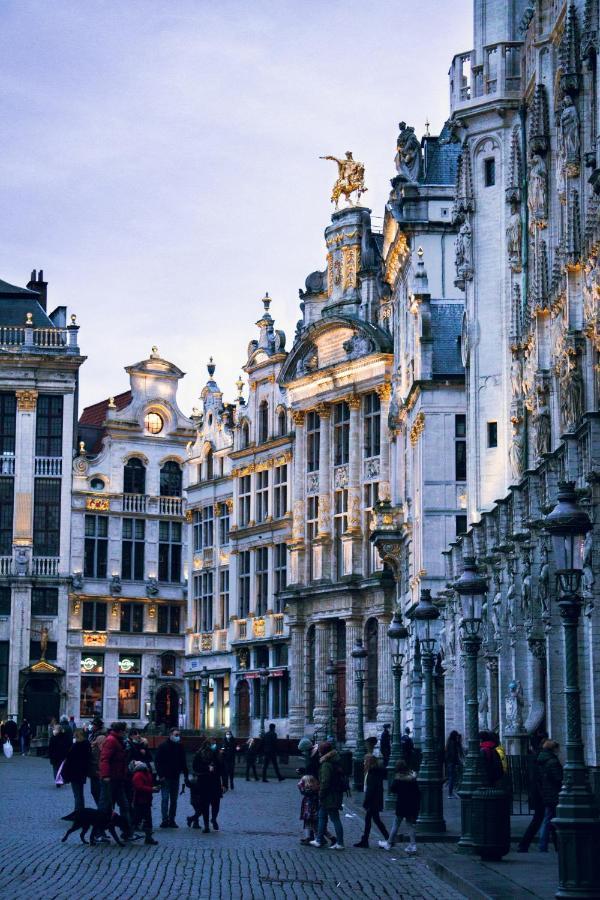 Holiday Inn Express Brussels-Grand-Place By Ihg Bagian luar foto